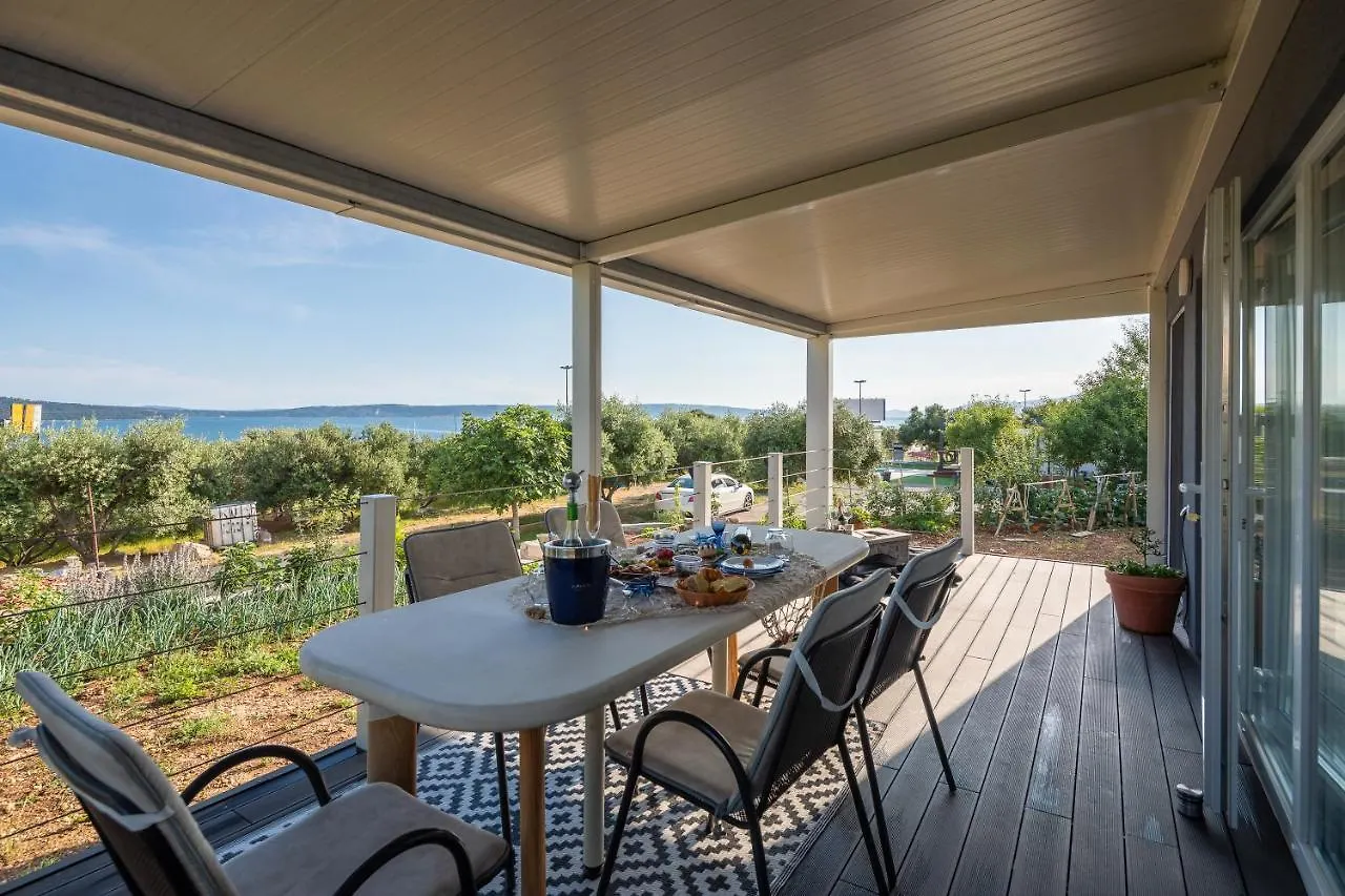 Private Holiday Resort Lumianni - 2 Houses Kastela