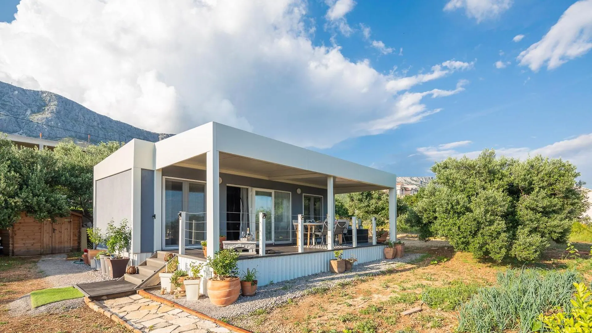 Private Holiday Resort Lumianni - 2 Houses Kaštela