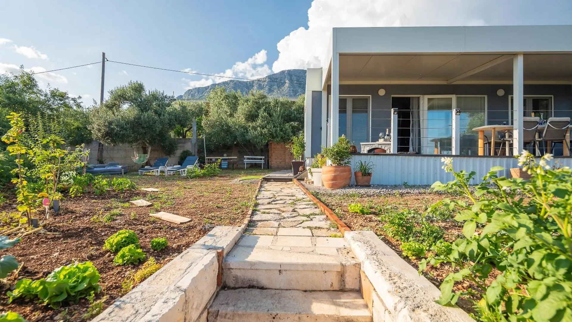 Private Holiday Resort Lumianni - 2 Houses Kaštela 別荘